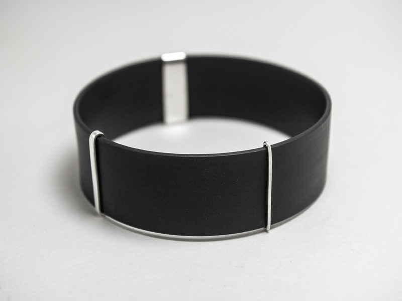 Black Bangle Bracelet made of silver and caoutchouc